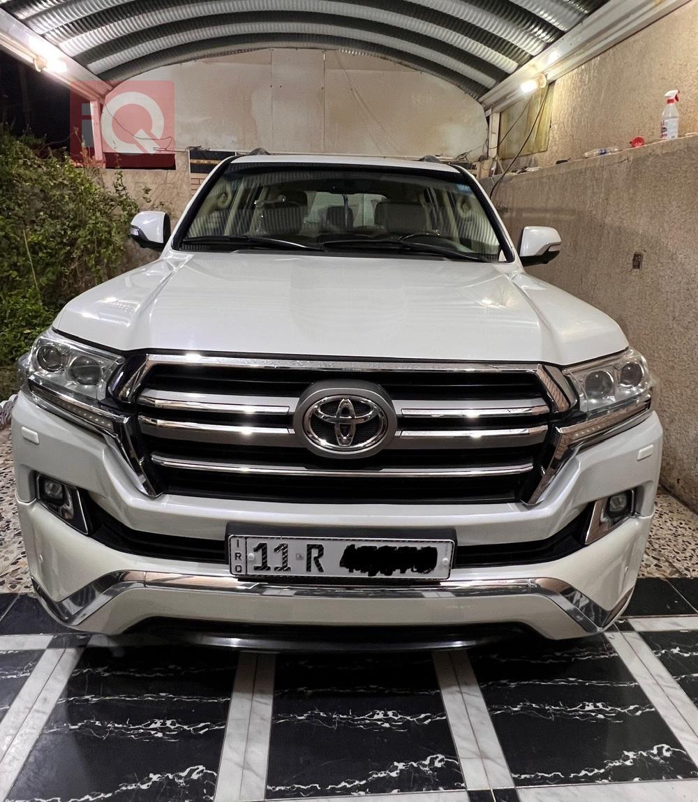 تويوتا لاندكروزر